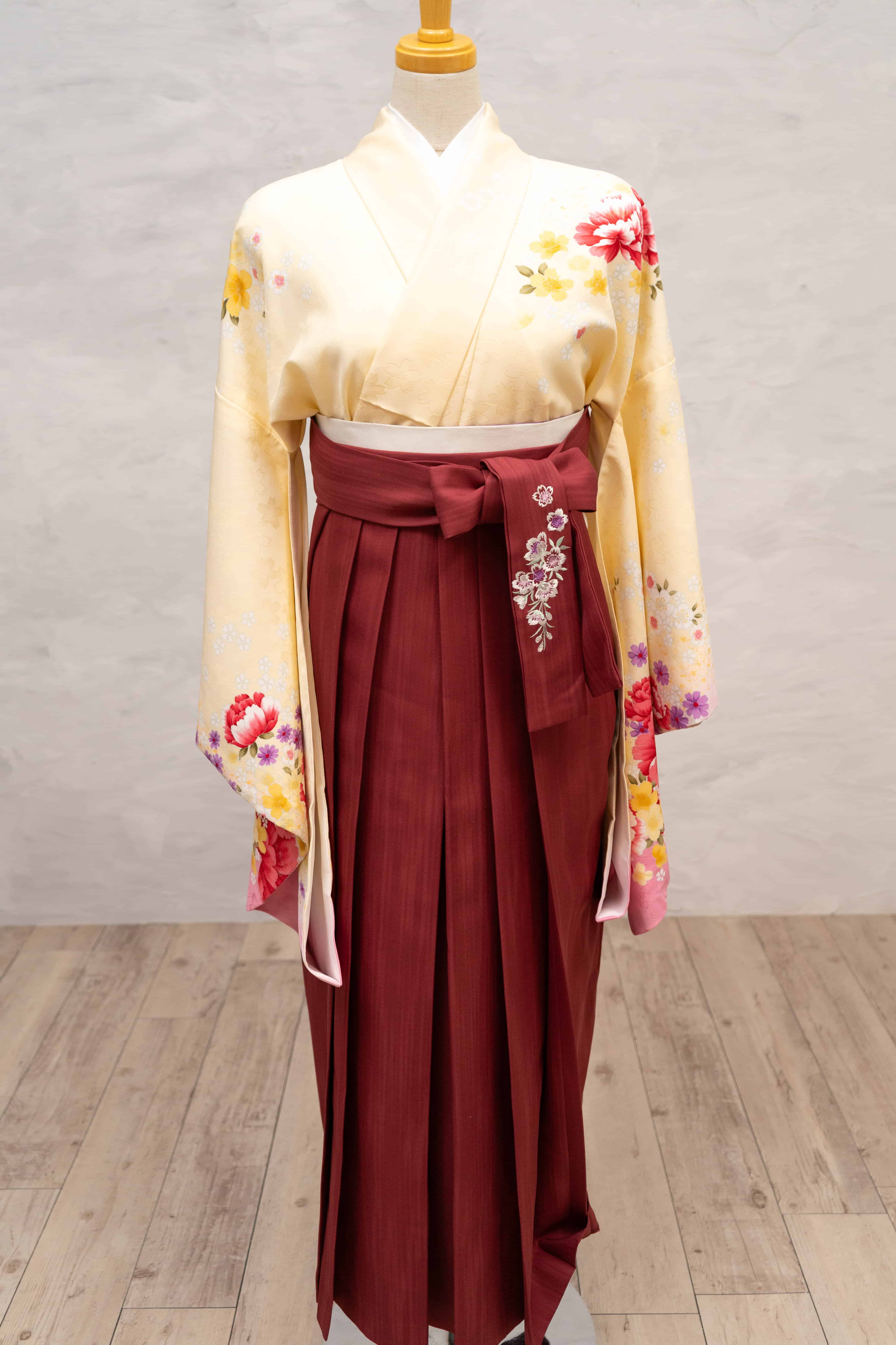 ベージュ/赤ぼたん　L