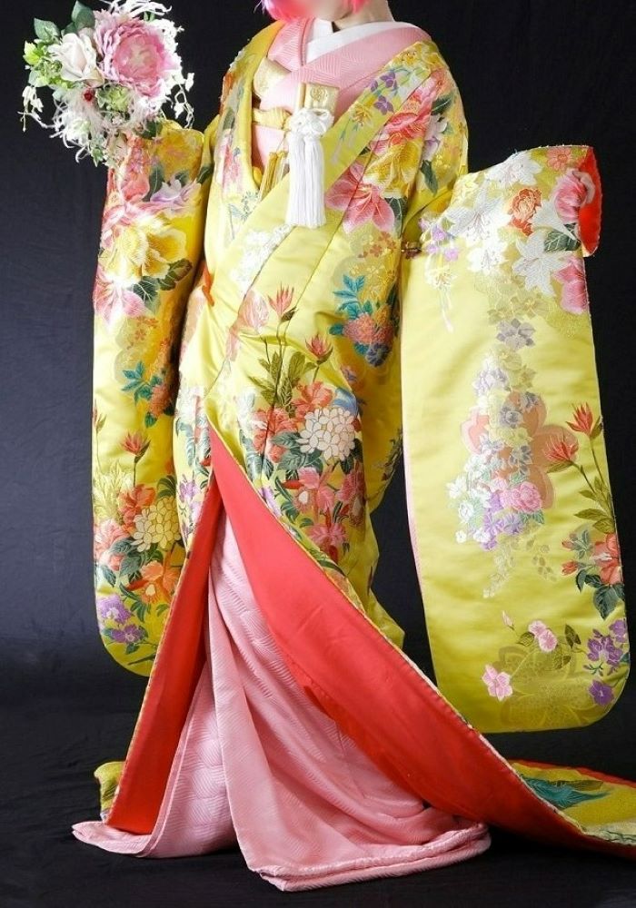 黄地　洋花彩華文