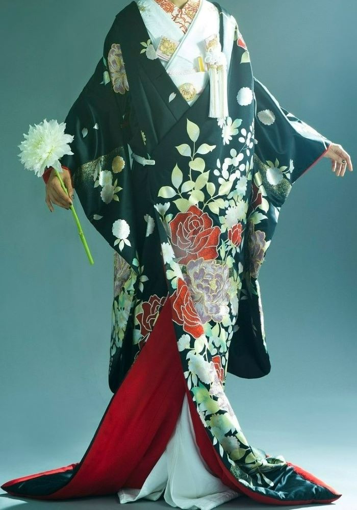 スワロスキー黒地赤バラ