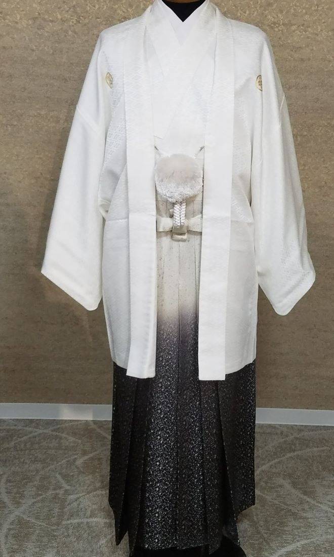 白紋服（菱形プリント金）